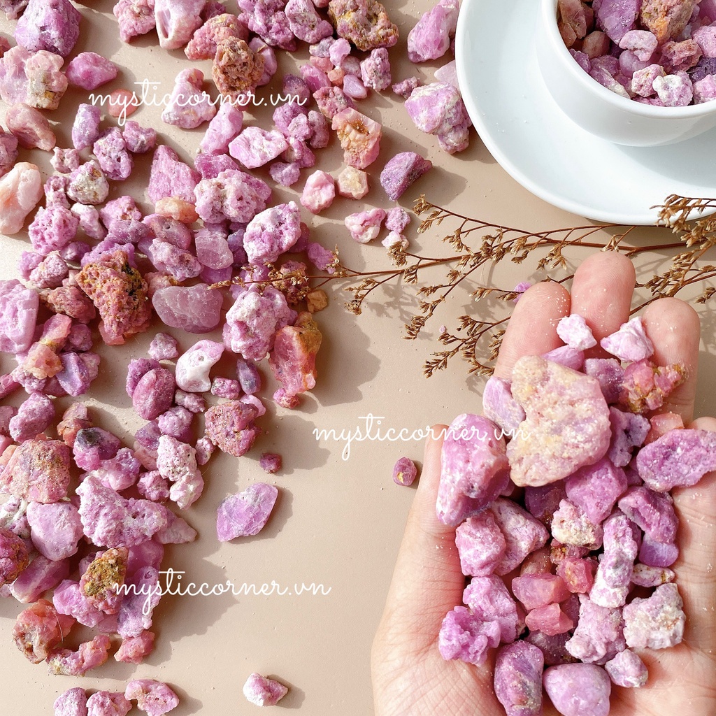 Vụn thô đá thanh tẩy Ruby tự nhiên dùng trong Tarot, thiền định, Reiki, Phong thủy