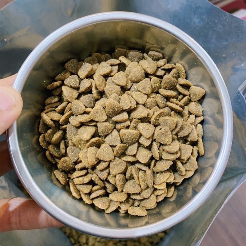 Hạt Natural Born cho mèo thơm ngon tiết kiệm, giúp mèo nhanh béo khỏe Gói 1kg