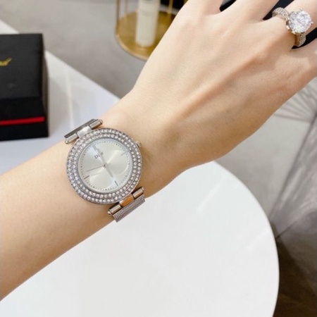 đồng hồ nữ dây kim loại dior ,mặt đính đá ,màu trắng đỏ đen xanh, đeo tay cực đẹp .hàng nhập khẩu authentic cao cấp | BigBuy360 - bigbuy360.vn