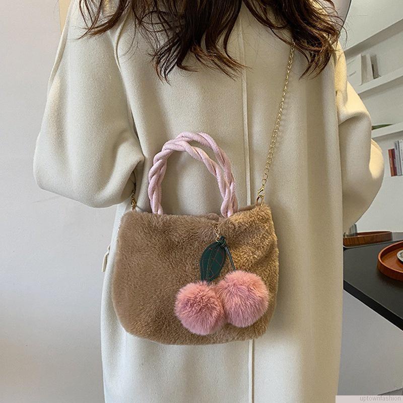 Túi đeo chéo lông giả hình quả cherry xinh xắn