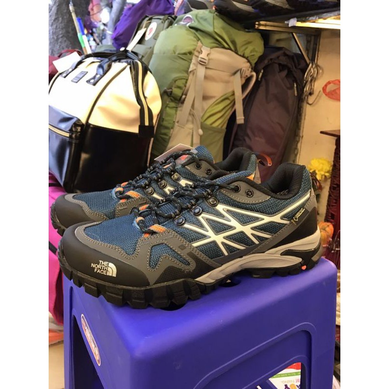 GIÀY LEO NÚI CHỐNG NƯỚC