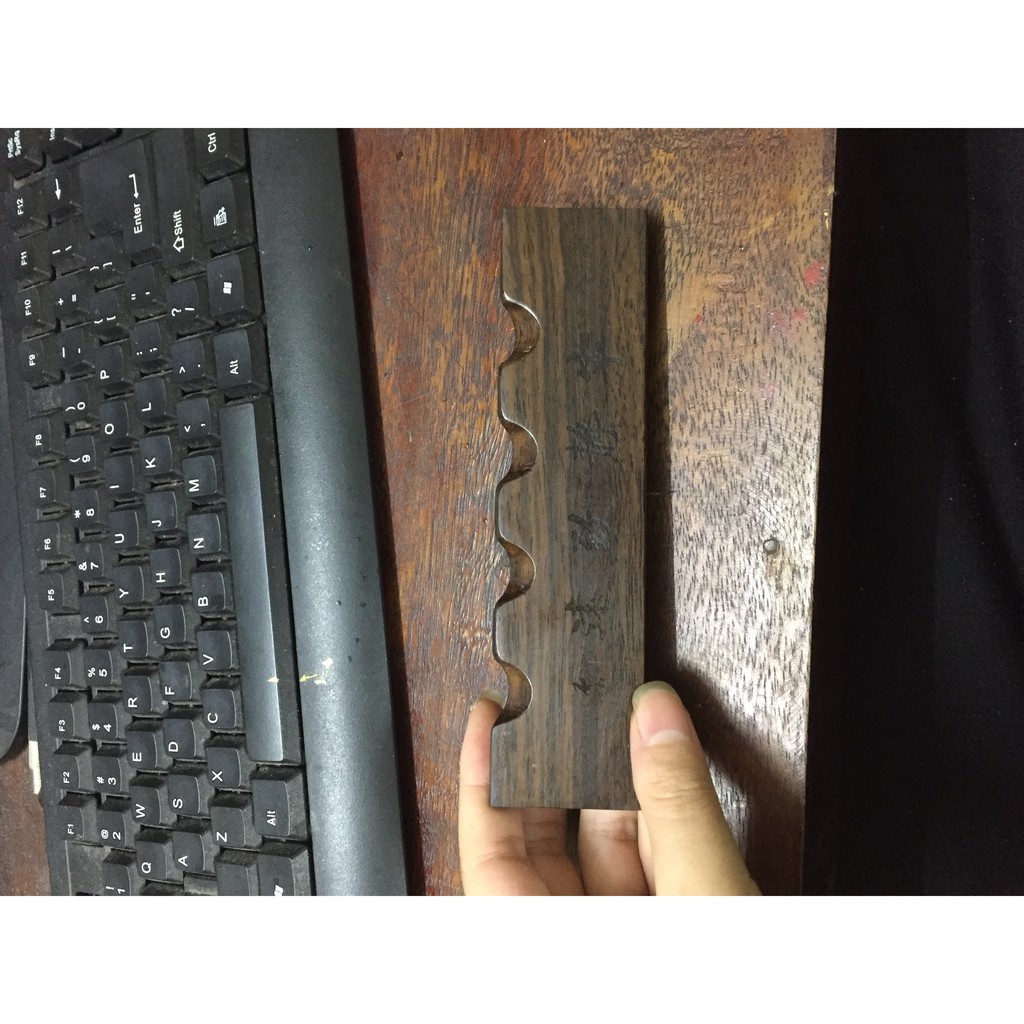 GÁC BÚT GỖ THƯ PHÁP