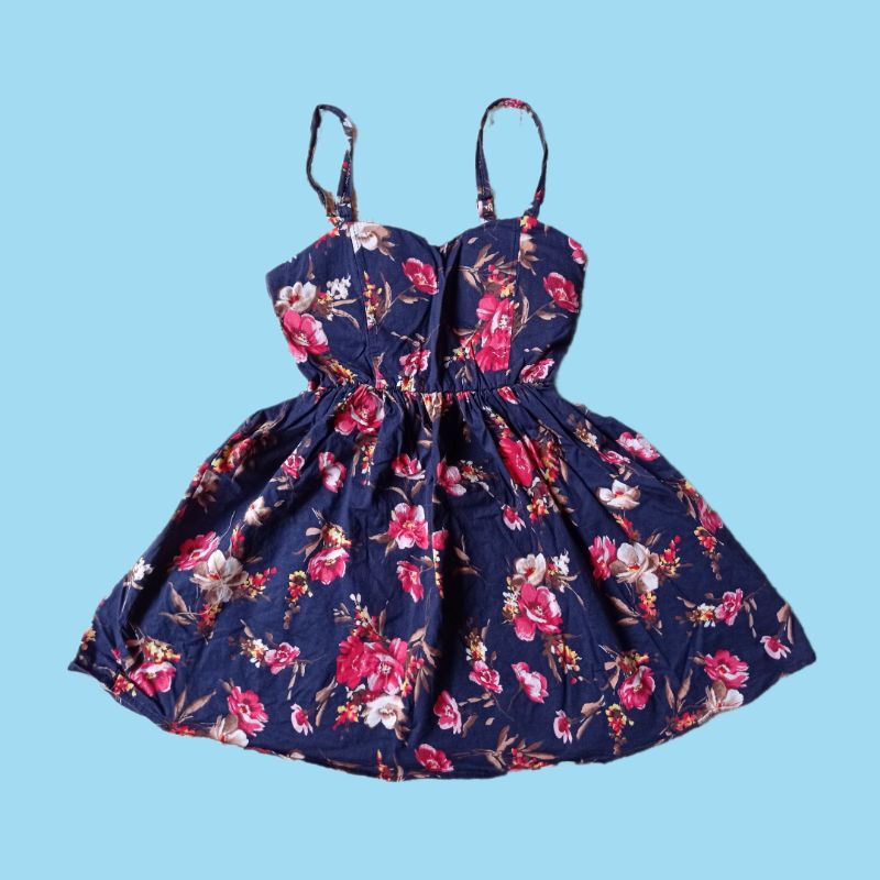 Đầm ngắn cutout lưng 2ndhand