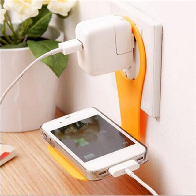 (ẢNH TỰ CHỤP) Giá Đỡ Điện Thoại Khi Sạc Tiện Dụng