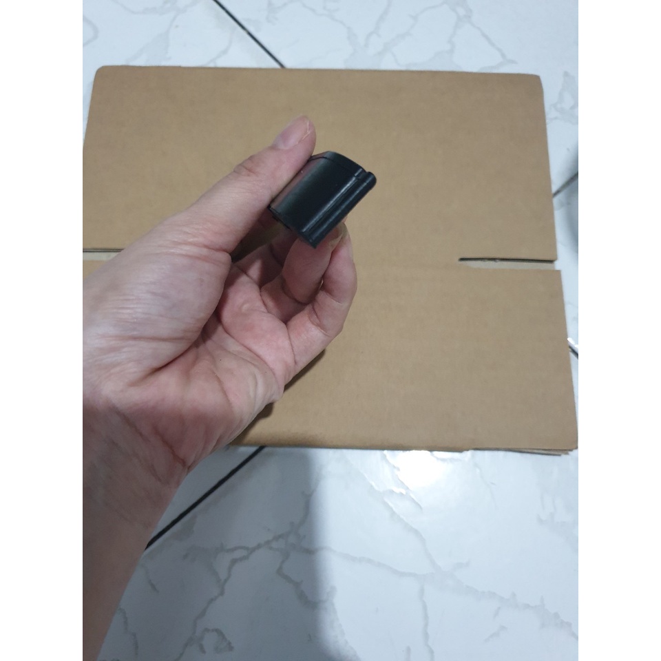 Miếng cao su đen trong ốp lam máy cưa xích 381