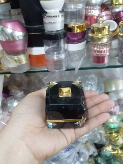 Hũ chiết kem vuông 10g