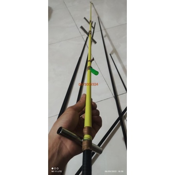 Diều cacbon Cờ Đỏ Sao Vàng, XXX 2m vải riptop full rỗng. Tặng 2 nan dự phòng