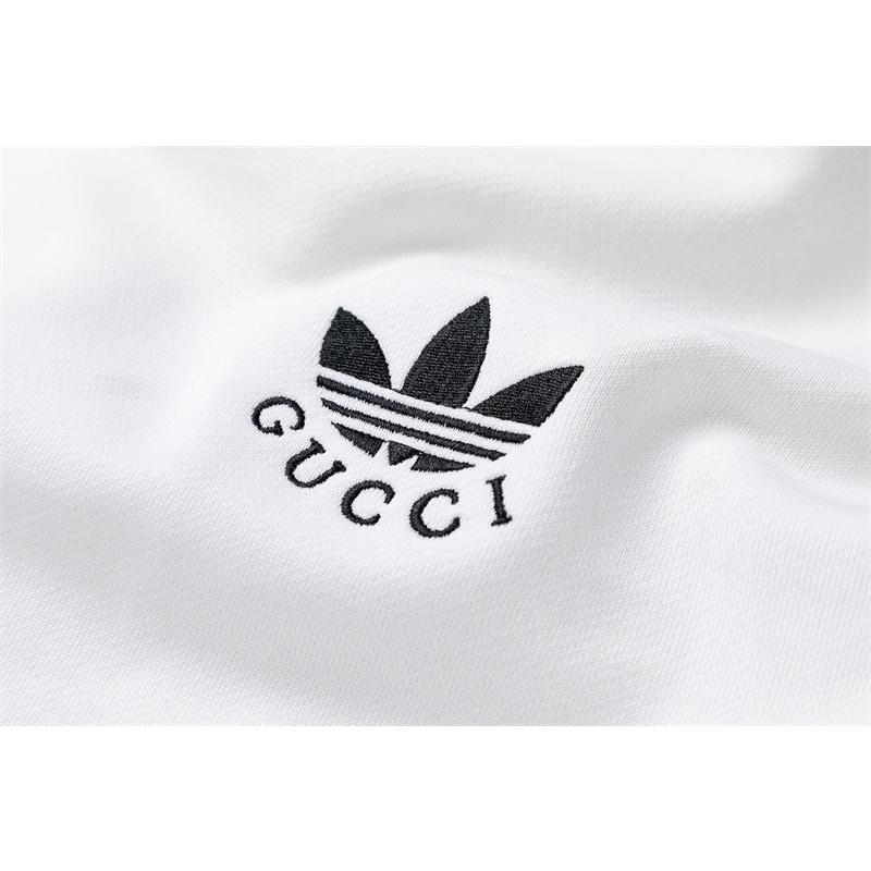 Gu Collaboration adidas * Áo Sweatshirt Thêu Biểu Tượng Phía Trước Phối Màu Tương Phản Thời Trang Đường Phố