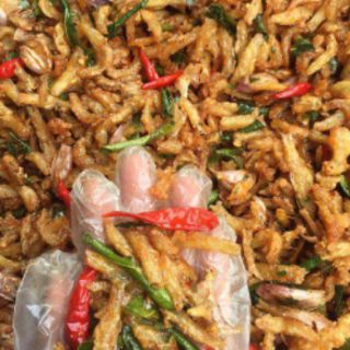 Cá cơm rim tỏi ớt lá chanh 90₫