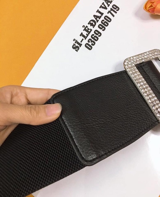 Đai váy mặt chữ nhật đính đá trắng sang chảnh