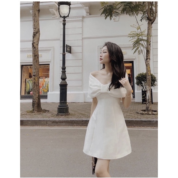 Đầm trắng trễ vai nơ ngực ❤️
