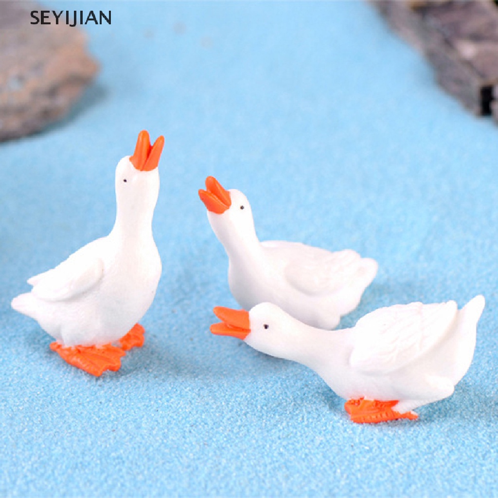 Tượng ngỗng mini dùng trang trí vườn nhà dễ thương tiện lợi