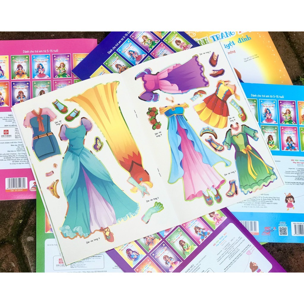 SÁCH - Dán hình trang phục công chúa tuyệt đỉnh