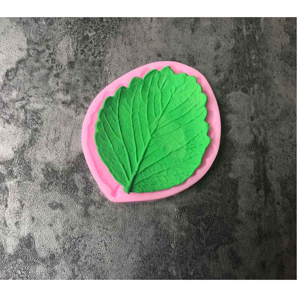 Khuôn Silicon Làm Bánh / Sô Cô La Hình Cánh Hoa Xinh Xắn