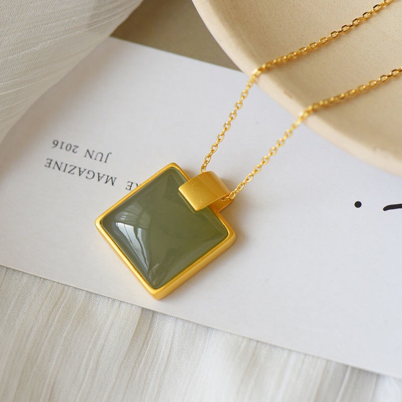 Vòng cổ mạ bạc S925 đính đá ngọc bích trắng