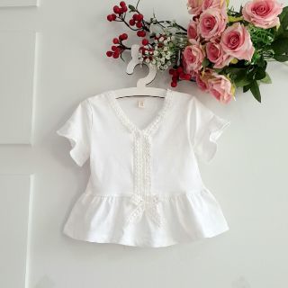 Áo thun cổ tim viền ren bé gái (20-35kg)