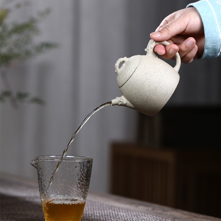 Ấm Tử Sa Nghi Hưng Tần Quyền Song Long 220 ml (Bạch Đoạn Nê)