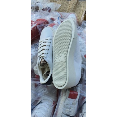 Giày Sneaker Zara phối họa tiết da rắn