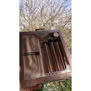 [AUTH BILL MỸ] LƯU Ý CÂY ĐẨY 3 NỨC KHÔNG PHẢI CÂY TRONG SET Set cọ Real Techniques Everyday