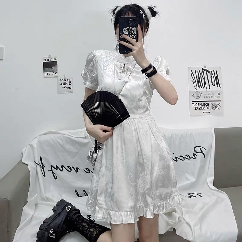 Váy cá tính phong cách