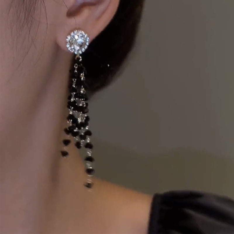 Bông Tai Dáng Dài Đính Pha Lê Đen Phong Cách Hàn Quốc Thời Trang 2022