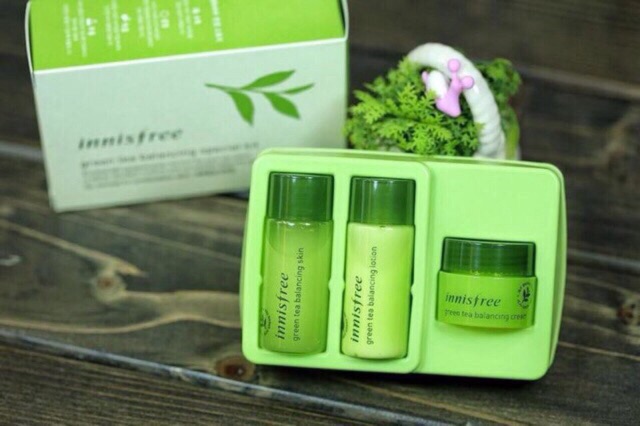 Bộ Kít Dưỡng Trà Xanh Innisfree 