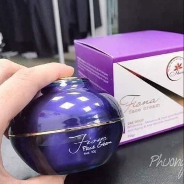 Kem flona thanh trang