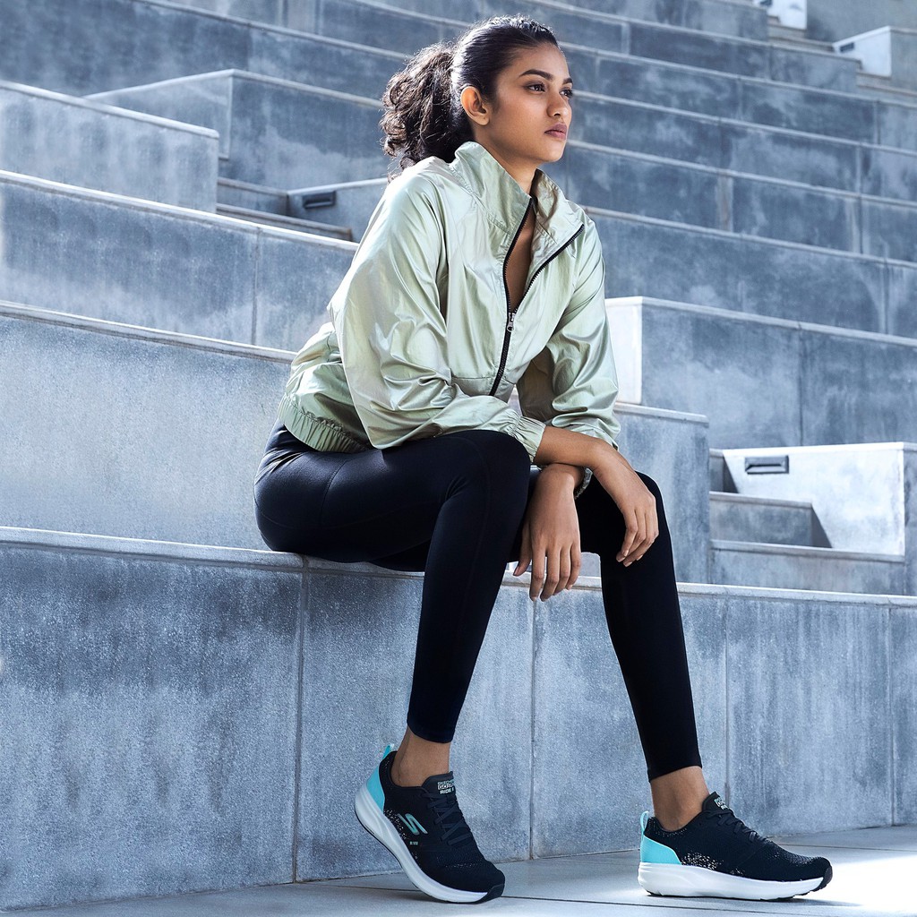 Giày thể thao nữ gorun ride 8 hyper chính hãng màu xanh đen