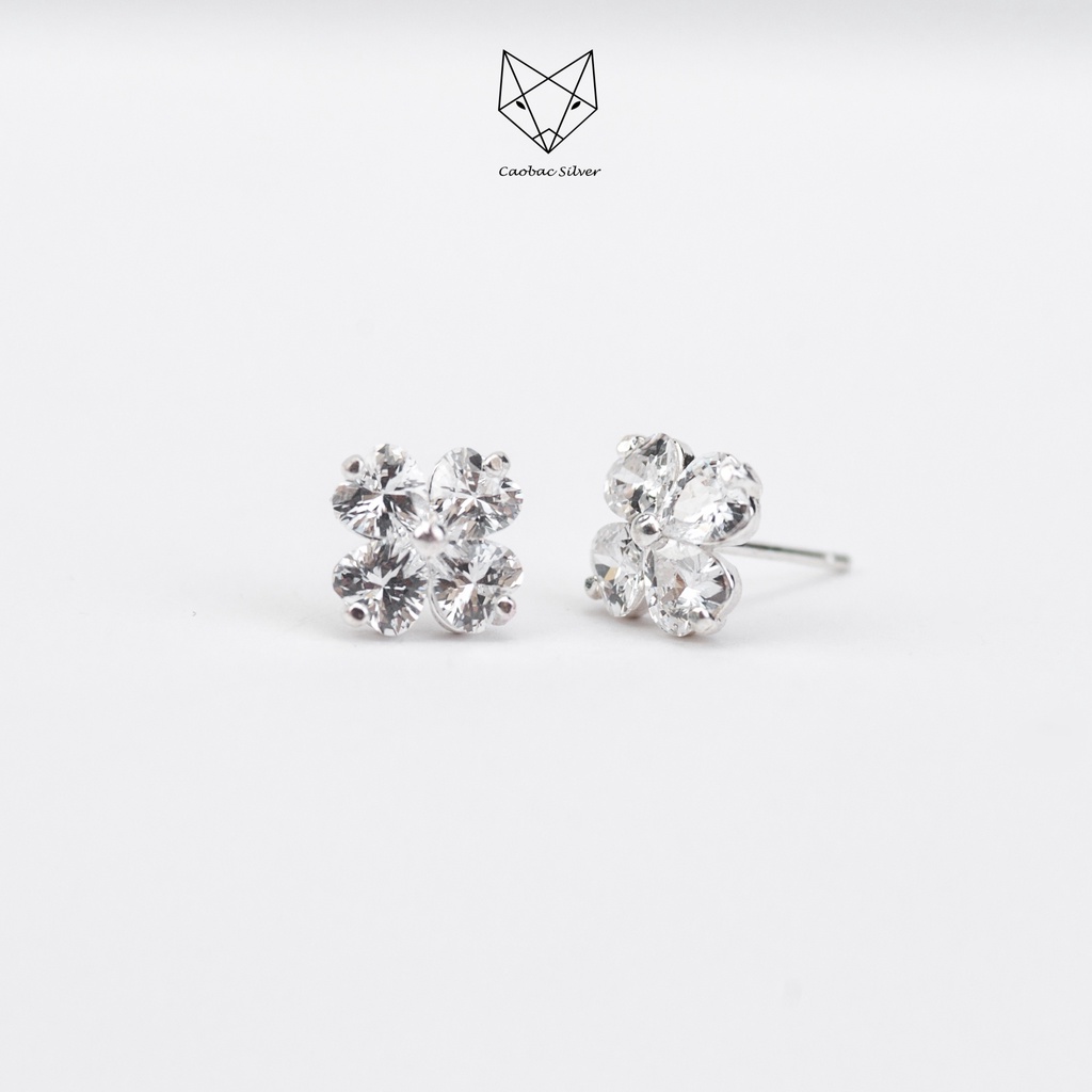 Khuyên Bạc Ta S925 Đính Đá Cao Cấp CaoBac Silver Bốn Cánh Đá Lấp Lánh Đơn Giản, Dễ Thương Mang Lại May Mắn Cho Bạn Nữ