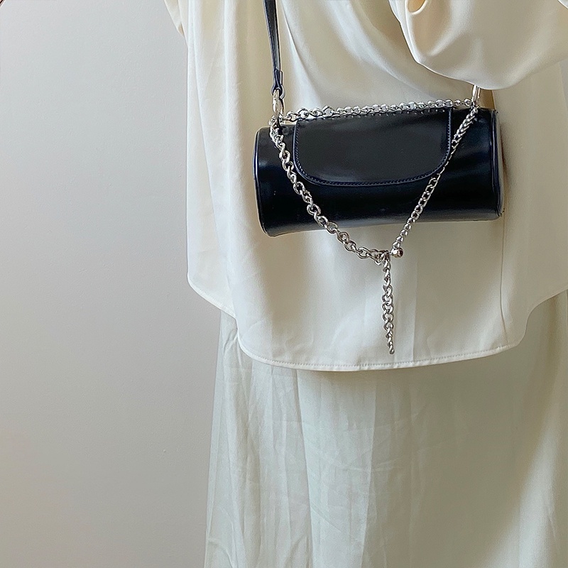 Túi Đeo Chéo Hình Trụ Phối Dây Xích Thời Trang 2022 Cho Nữ