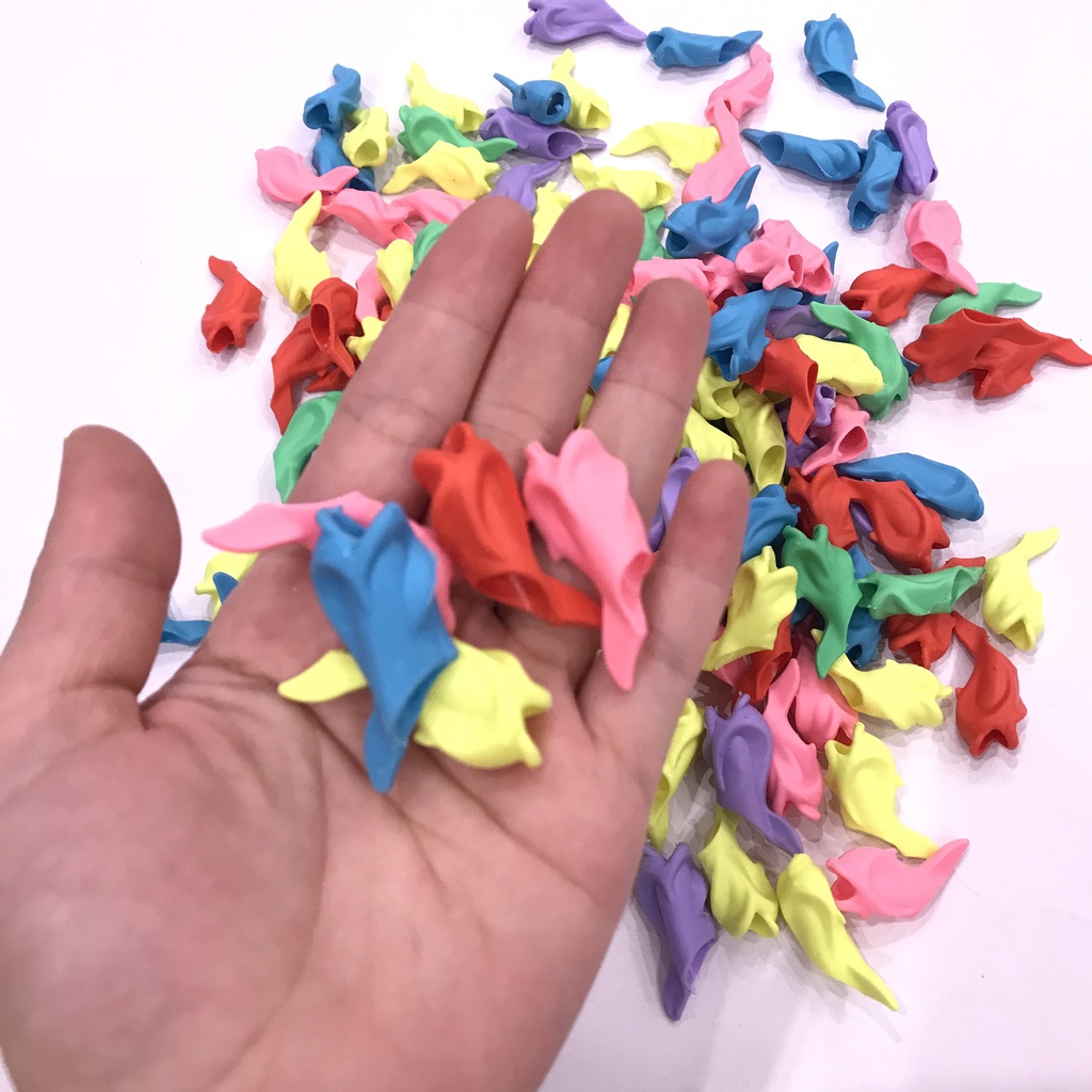 cá định hình, Đệm bút hình cá heo giúp bé định vị viết đúng tư thế