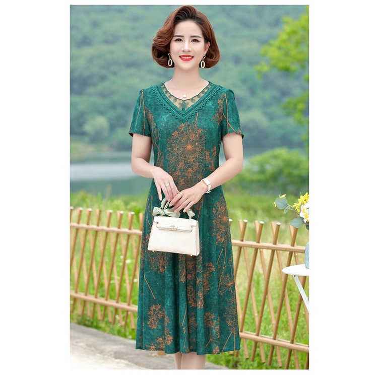 Đầm Sườn Xám Cách Tân Màu Đỏ Thời Trang Cho Phụ Nữ Trung Niên