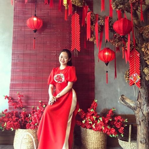 Áo dài đẹp tay phồng lụa hoa nổi, vải đẹp dễ mặc