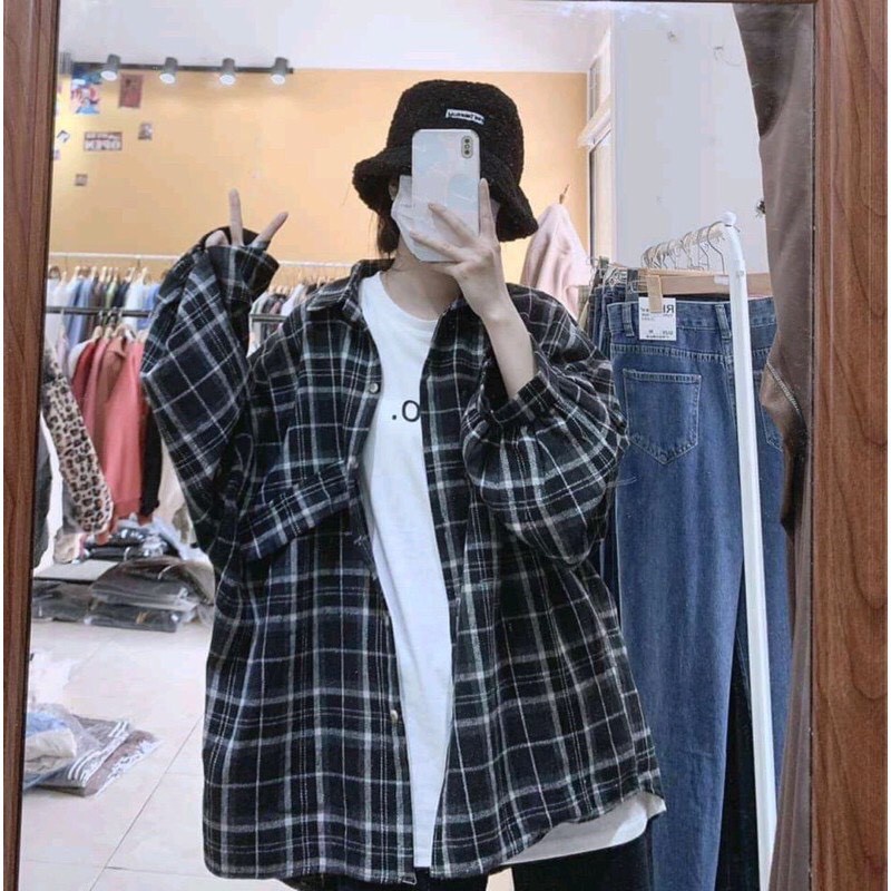 A026 Áo sơ mi kẻ caro tay bồng oversize nam nữ Áo chống nắng khoác ngoài đen trắng unisex dáng rộng hè thu dài tay phồng