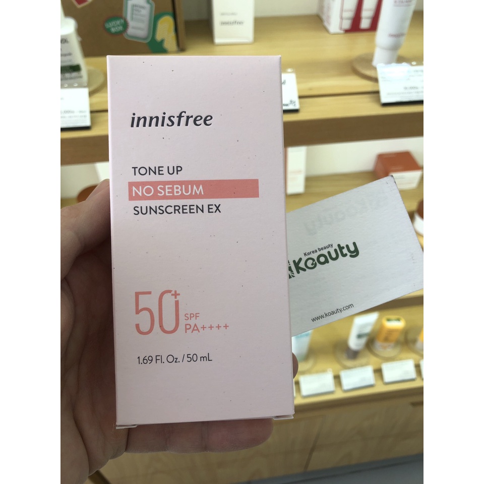 Kem chống nắng Innisfree Tone Up No Sebum Sunscreen 50ml