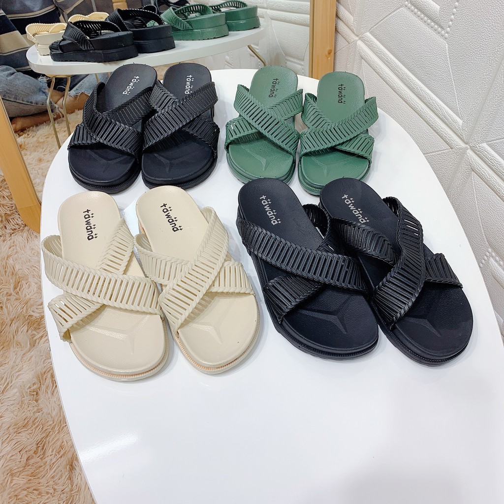 Dép nữ 2 quai chéo bản to tawana đế gót cao 3cm 2M02