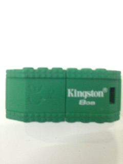 USB 8Gb - xe 