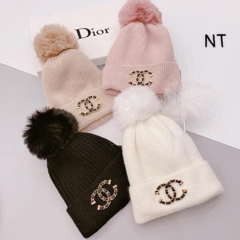 Mũ len quả bông chanel