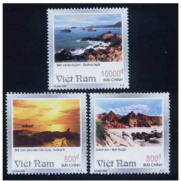 Tem sưu tập MS 883 Tem Việt Nam Phong cảnh miền Trung ( bộ 2 ) 2002 ( 3 tem  )