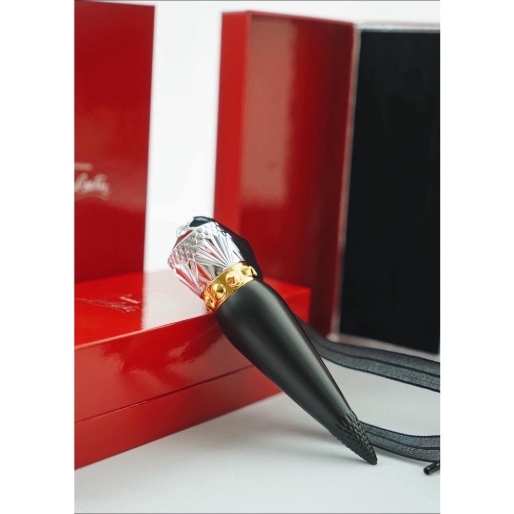 Son lì cao cấp Christian Louboutin Velvet Matte Lip Colour 001M Đỏ, 006M Triluna Cam Đỏ/ 007M Đỏ Cam