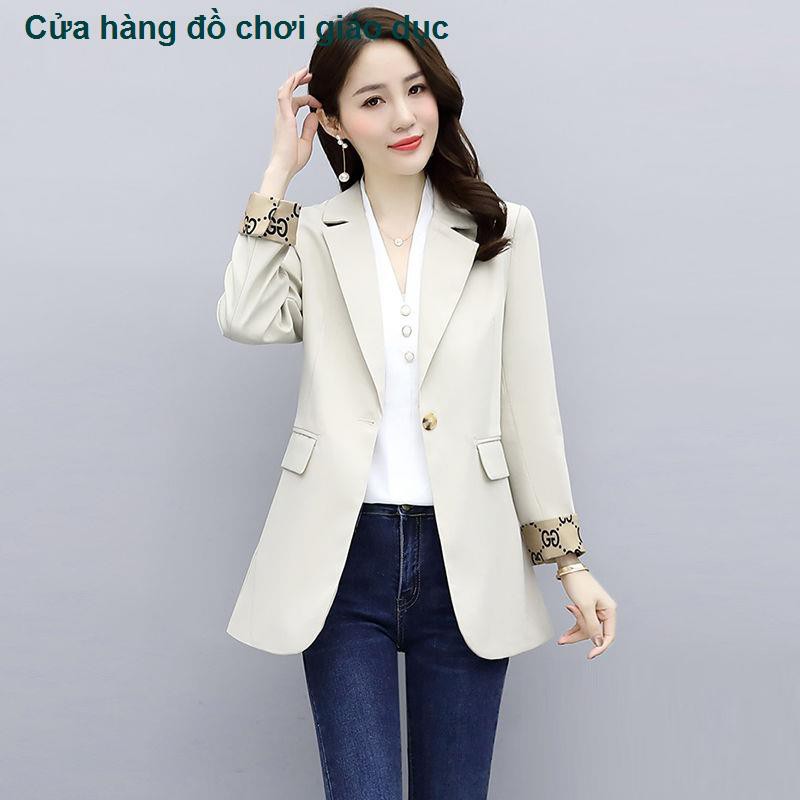 Bộ vest nữ mùa xuân và thu 2021 Phụ phong cách mới phương tây ngắn chiên đường phố tự trồng trọt phù hợp với áo k