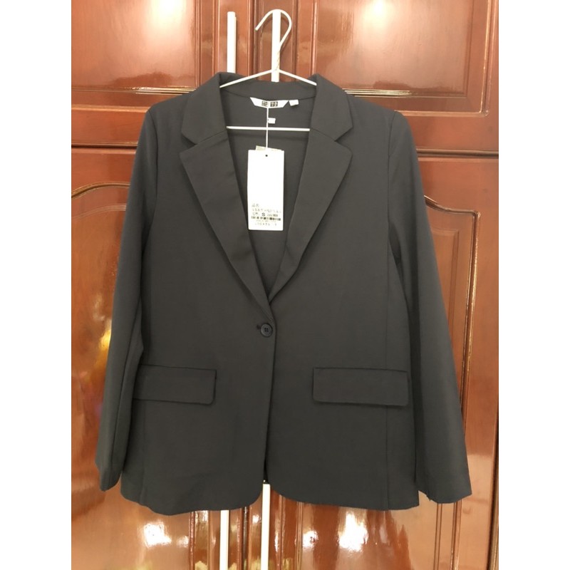 Áo vest xanh than Zara thay tag