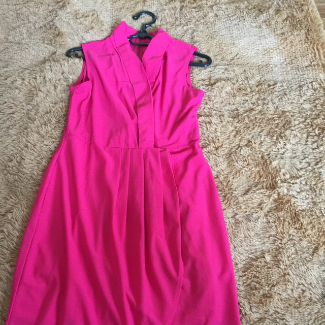 Đầm hồng cổ Vest