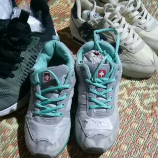 Giay the thao nam Lê Dinh Thuan 240k anta