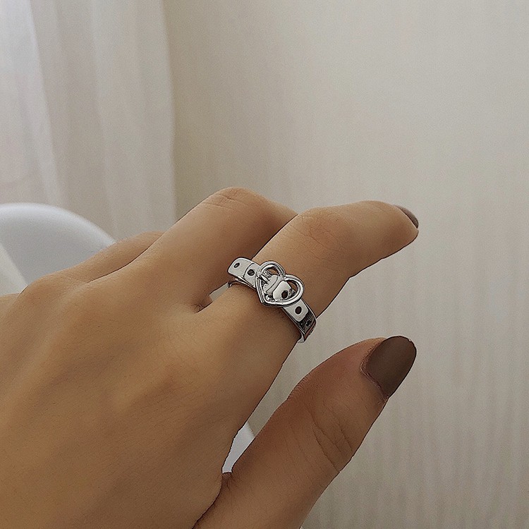 Nhẫn đeo ngón tay hình thắt lưng trái tim phong cách Hàn Quốc độc đáo