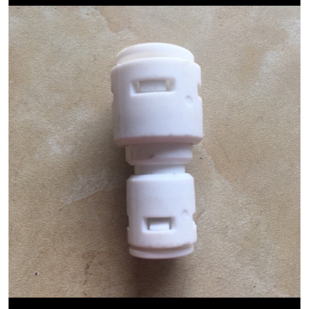 Nối giảm ống fi 10 ra fi 6