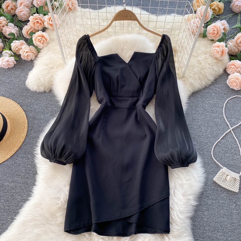 Đầm váy thiết kế dự tiệc satin phối tay voan lụa cổ vuông hoạ tiết V ngực Aimee closet