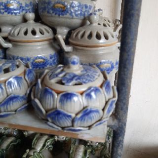 lư sen men rạn dùng để đốt trầm