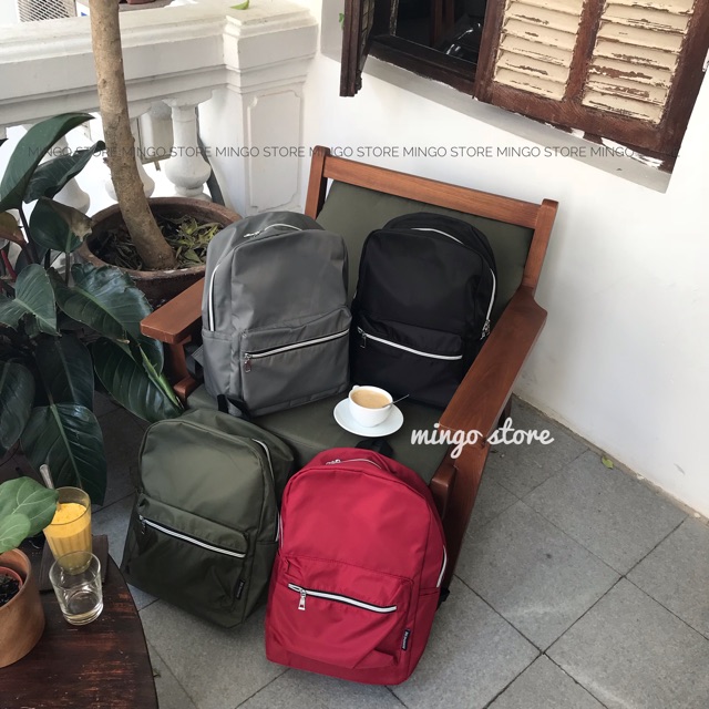 Balo chống nước dáng basic kèm móc khoá random (OVAN BACKPACK)