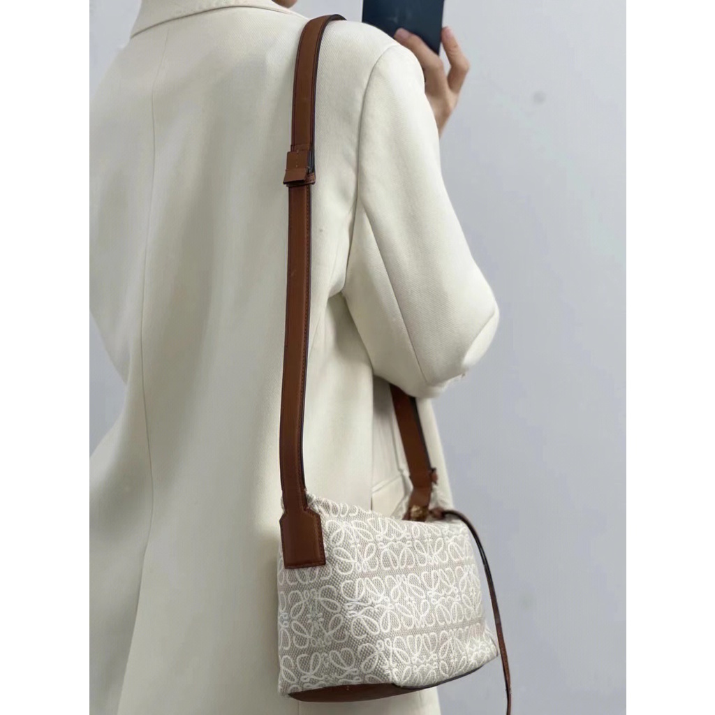 Túi Vải Jacquard Và Da Bò Nhỏ 21 * 17 CM